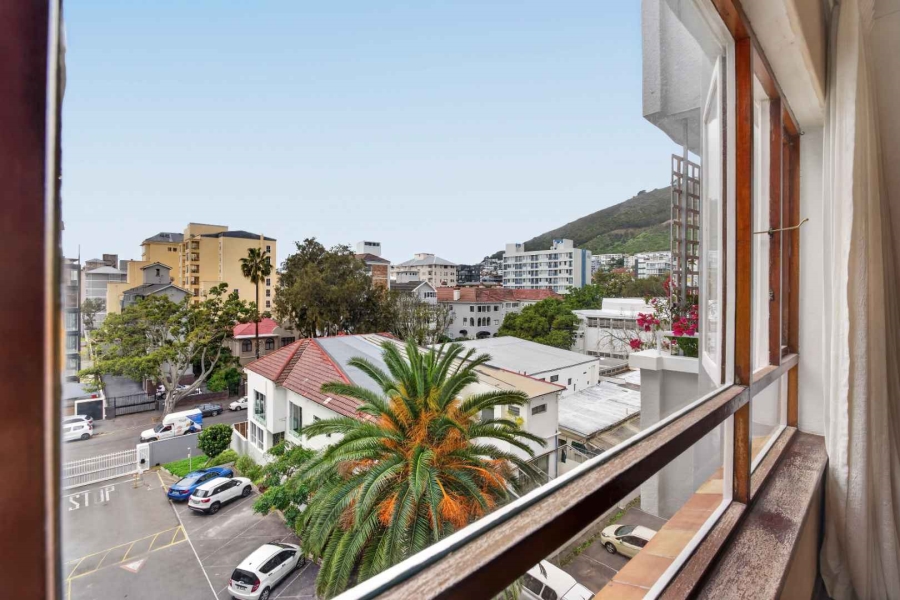 0 Bedroom Property for Sale in Sea Point Western Cape